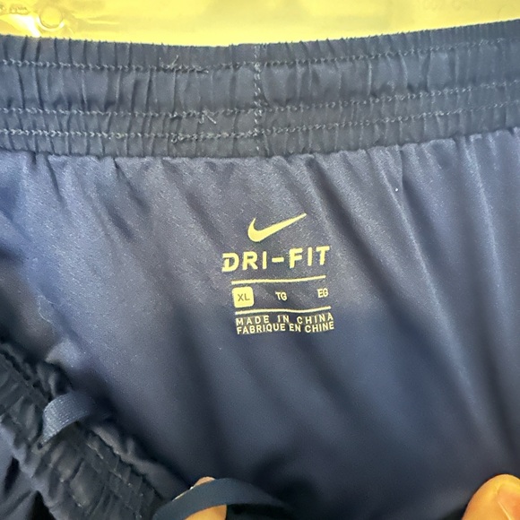 Nike shorts - Picture 3 of 3